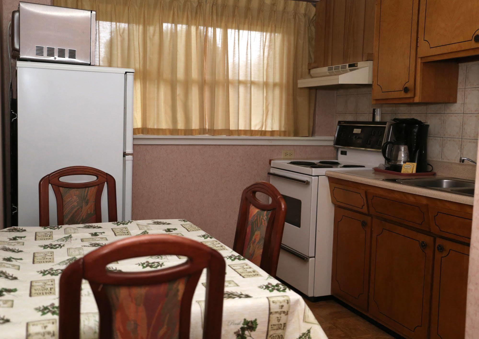 Arrowhead Inn Хантсвилл Экстерьер фото